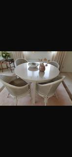 Tafel Oriënt met 4 stoelen zgan beige kleur, Ophalen