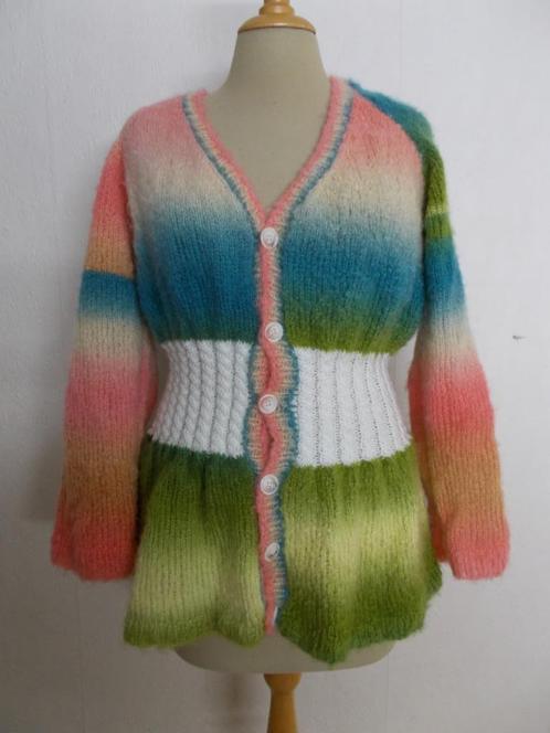 Hand gemaakt fleurig angora zacht vest! L, Kleding | Dames, Truien en Vesten, Zo goed als nieuw, Maat 42/44 (L), Groen, Verzenden