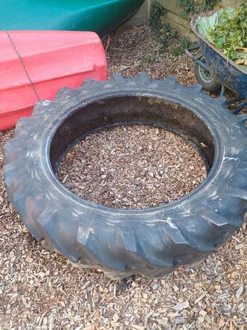 Tractorband beschikbaar voor biedingen