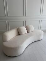 Teddy bank wit ( boucle), Huis en Inrichting, Banken | Sofa's en Chaises Longues, Ophalen, Zo goed als nieuw