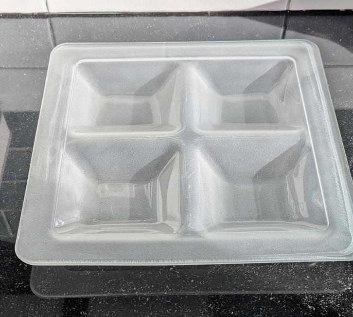 Glazen serveerschaal met 4 vakken, Huis en Inrichting, Keuken | Keukenbenodigdheden, Zo goed als nieuw, Ophalen of Verzenden