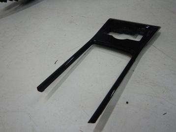 VW Tiguan 571 Inleg Middenconsole Hoogglans Zwart 571864263 beschikbaar voor biedingen