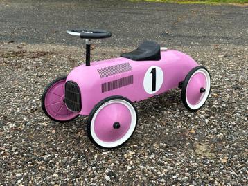 Loop auto roze beschikbaar voor biedingen