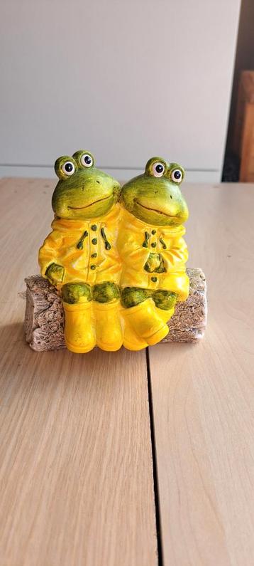 Verliefde Kikkers Beeldje beschikbaar voor biedingen