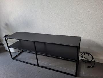 Zwart tv-meubel 120x30x45,50 cm – nette staat beschikbaar voor biedingen