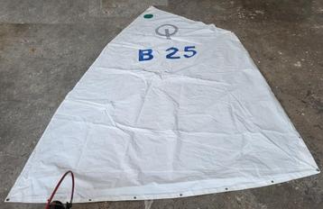 Zeil voor Optimist B25 - Jan Schokkers beschikbaar voor biedingen