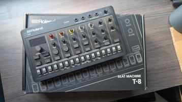 Roland T-8 Aira Compact Beat Machine beschikbaar voor biedingen