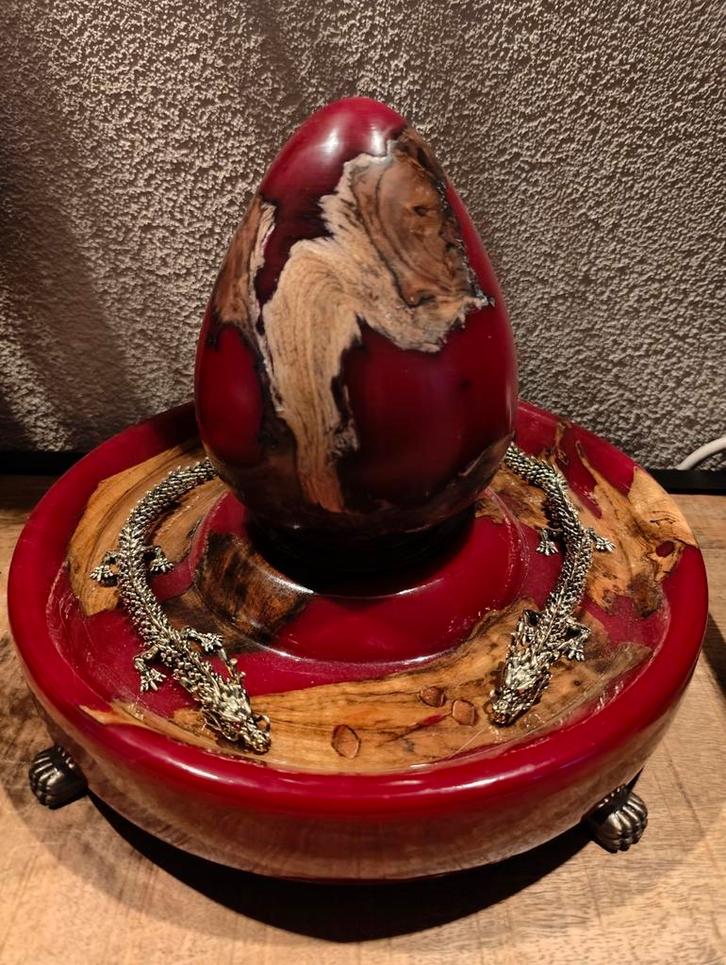 Donker rode schaal met hout., Antiek en Kunst, Antiek | Schalen, Ophalen of Verzenden