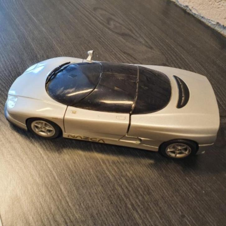 Model auto 1:18 BMW NAZCA M12, Hobby en Vrije tijd, Modelauto's | 1:18, Zo goed als nieuw, Auto, Revell, Ophalen of Verzenden
