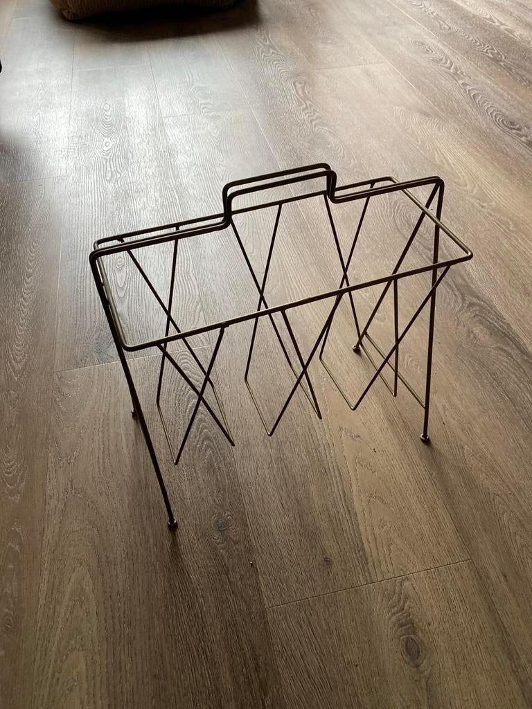 Industrieel tijdschriftenrek, Ophalen, Nieuw