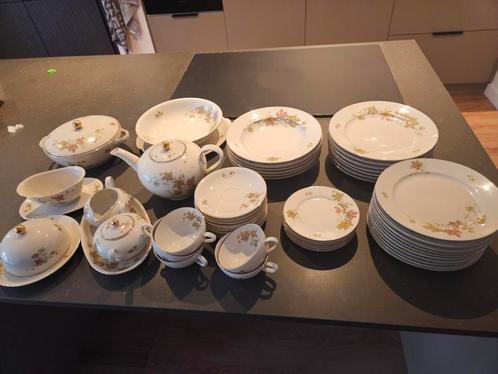 Vintage porselein servies, Antiek en Kunst, Antiek | Servies compleet, Ophalen of Verzenden