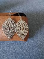 Oorbellen, Ophalen of Verzenden, Zo goed als nieuw, Overige materialen, Hangers
