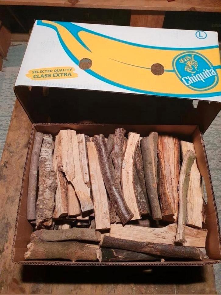 Dozen droog brandhout in bananendoos 12 kilo vuurkorf haard, Tuin en Terras, Haardhout, Minder dan 3 m³, Ophalen