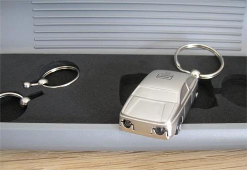 Sleutelhanger, auto met lampjes, Verzamelen, Sleutelhangers, Nieuw, Overige typen, Ophalen of Verzenden
