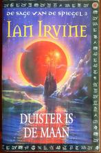 Duister is de maan - 3 - Ian Irvine, Ophalen of Verzenden, Gelezen, Ian Irvine
