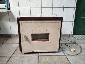 Broedmachine voor de handige kippenliefhebber
 beschikbaar voor biedingen