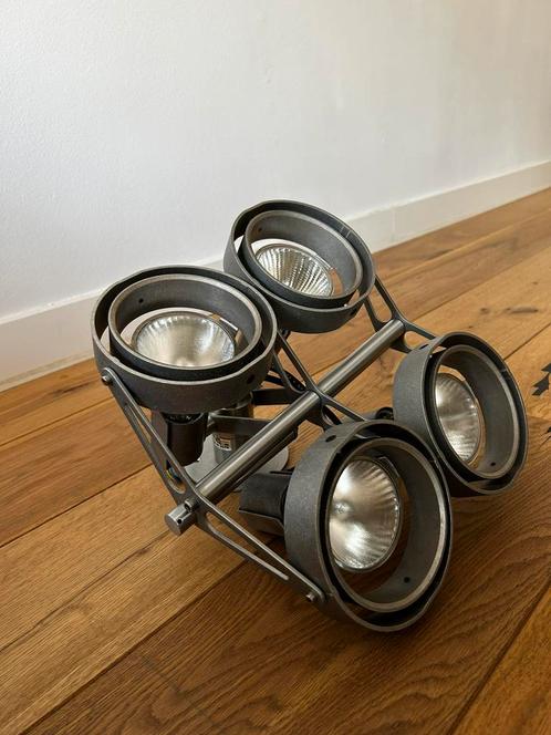 Modular Nomad 4 spot | Industriële alluminium design lamp, Huis en Inrichting, Lampen | Plafondlampen, Gebruikt, Metaal, Overige materialen