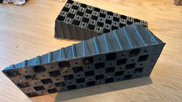 Oprijblokken voor Camper - Set van 2 beschikbaar voor biedingen