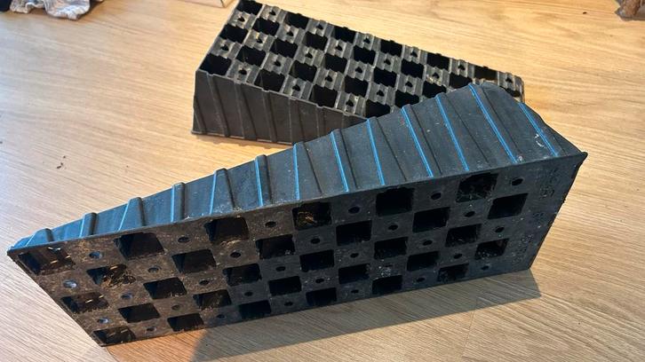 Oprijblokken voor Camper - Set van 2, Caravans en Kamperen, Camper-accessoires, Gebruikt, Ophalen of Verzenden