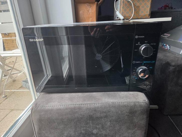 Sharp Magnetron met Grill - Zo Goed Als Nieuw, Huis en Inrichting, Haarden, Zo goed als nieuw, Elektrische haard, Ophalen of Verzenden