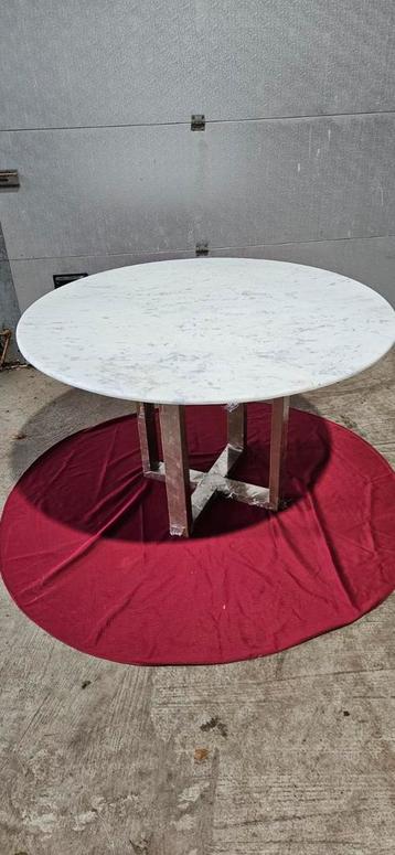 2 Marmeren Tafels - + Nieuw Onderstel - 130cm beschikbaar voor biedingen
