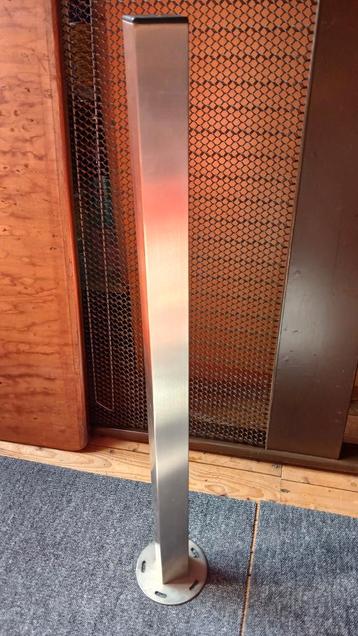 bureau poten 4x beschikbaar voor biedingen