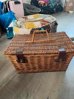 Complete picknic mand, Hobby en Vrije tijd, Picknickmanden, Ophalen, Zo goed als nieuw