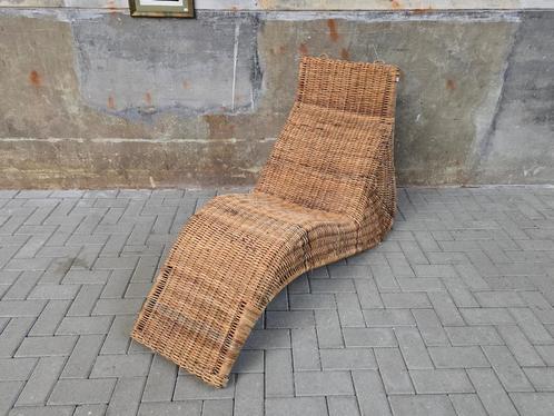 Karlskrona Ligstoel Malmvall Rotan Tuin Stoel Design Ikea B, Huis en Inrichting, Banken | Sofa's en Chaises Longues, Gebruikt
