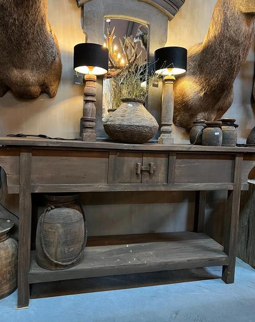 Sidetable met schap,stoer,sober landelijke tafel nieuw actie, Huis en Inrichting, Tafels | Sidetables, Zo goed als nieuw, 25 tot 50 cm