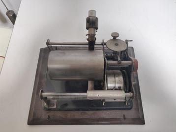 Franse Fonograaf - Werkend (Zonder Kap/Hoorn) beschikbaar voor biedingen