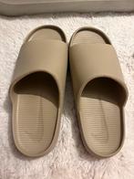 Nike badslippers, Kleding | Heren, Badmode en Zwemkleding, Ophalen of Verzenden, Maat 46 (S) of kleiner, Beige