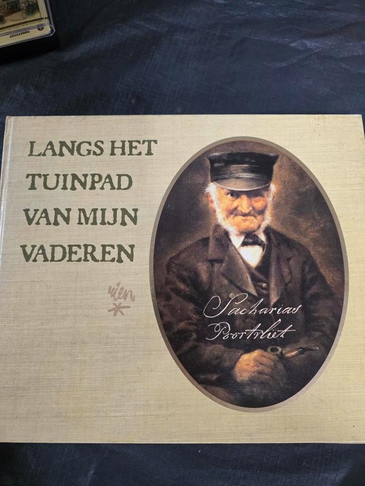 Langs het tuinpad van mijn vaderen - Rien Poortvliet, Boeken, Streekboeken en Streekromans, Gelezen, Ophalen of Verzenden
