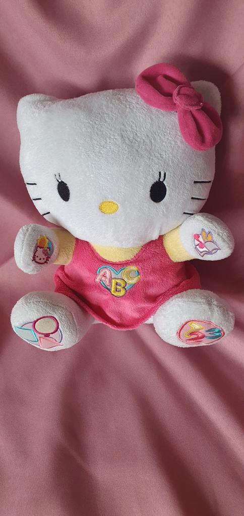 Sprekende knuffel van Hello Kitty met leer functie ,geluid., Kinderen en Baby's, Speelgoed | Knuffels en Pluche, Gebruikt, Poes