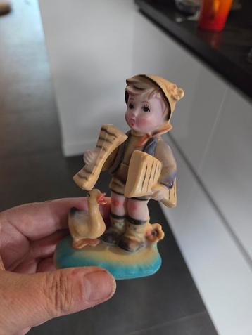 Hummel Krantenjongen Nr. 184 - Puntgaaf! beschikbaar voor biedingen