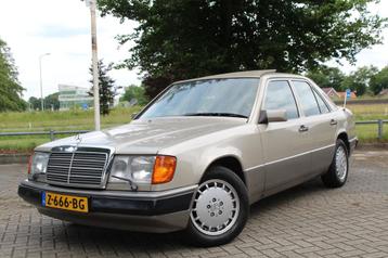 Mercedes-Benz E-Klasse 200-500 260 E NETTE AUTO! AUTOMAAT beschikbaar voor biedingen