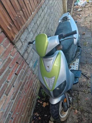 Keeway Scooter 100 euro beschikbaar voor biedingen