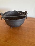 Antieke ijzeren kookpot met hengsel en treeft, Antiek en Kunst, Antiek | Koper en Brons, Ophalen of Verzenden