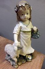 SENECA DESIGN MEISJE met SCHAAP, Verzamelen, Poppen, Ophalen of Verzenden, Zo goed als nieuw, Pop