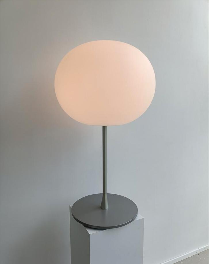 Flos Glo-Ball T2 tafellamp, Huis en Inrichting, Lampen | Tafellampen, Zo goed als nieuw, Minder dan 50 cm, Glas, Metaal, Overige materialen