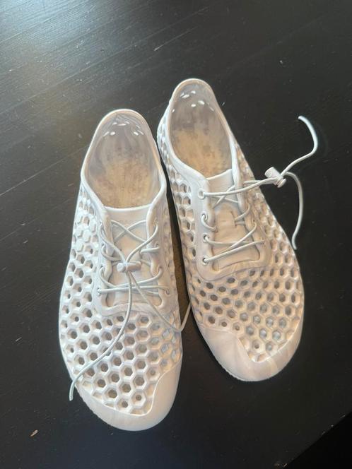 Vivobarefoot Ultra III Men Moonstone/Grey, Watersport en Boten, Watersportkleding, Zo goed als nieuw, Zeil- of Surfschoenen, Heer