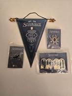 De 5 zintuigen spookslot set met pins en vaantje, Verzamelen, Efteling, Ophalen of Verzenden, Zo goed als nieuw, Button of Speldje