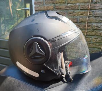 Scooter / brommer helm  beschikbaar voor biedingen