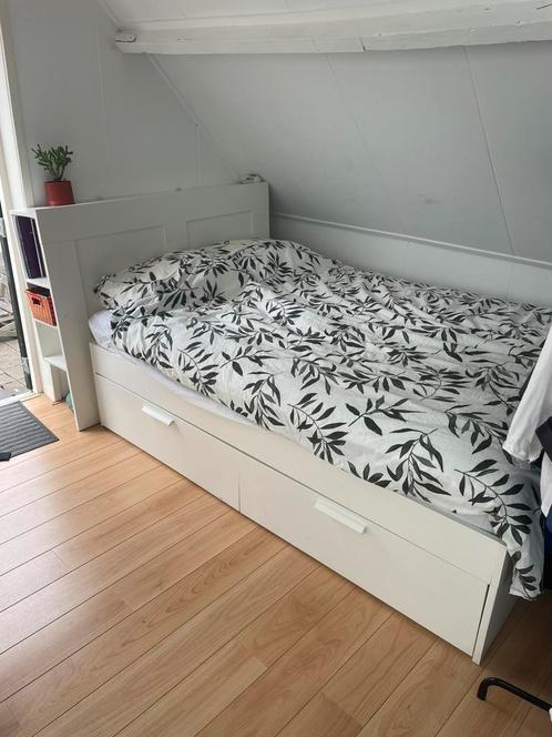 Brimnes bed IKEA incl bedeinde en lattenbodems, Huis en Inrichting, Slaapkamer | Bedden, Gebruikt, 200 cm, Hout, Wit, Ophalen