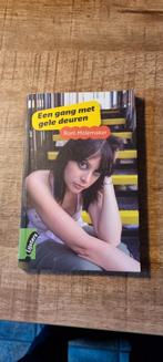 Een gang met deuren - Rom Molemaker, Boeken, Ophalen of Verzenden