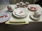 kerstservies rode herten verschillende serviezen door elkaar, Diversen, Kerst, Ophalen of Verzenden, Nieuw
