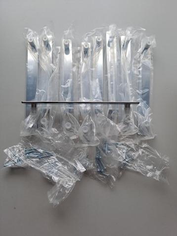 Praktische handvatten voor badkamer e.a. beschikbaar voor biedingen