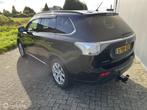 Mitsubishi Outlander 2.0 PHEV Intense + trekhaak sensoren v+, Zwart, 4 cilinders, Leder en Stof, Zwart