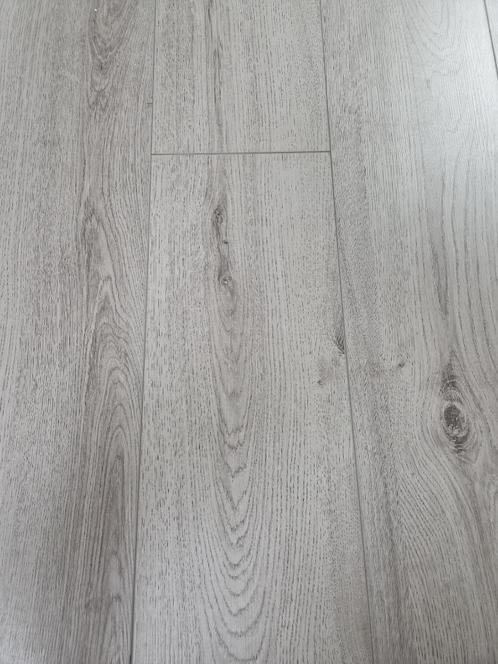 LAMINAAT  KronoSwiss Summer Oak SP 870 € 18,95 per m²., Huis en Inrichting, Stoffering | Vloerbedekking, Nieuw, Laminaat, 25 tot 50 m²