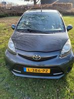 Toyota Aygo 1.0 12V Vvt-i 5DRS 2014 Grijs, Voorwielaandrijving, Stof, Zwart, 4 stoelen