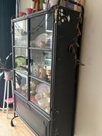 Zwarte metalen kast, Ophalen, Gebruikt